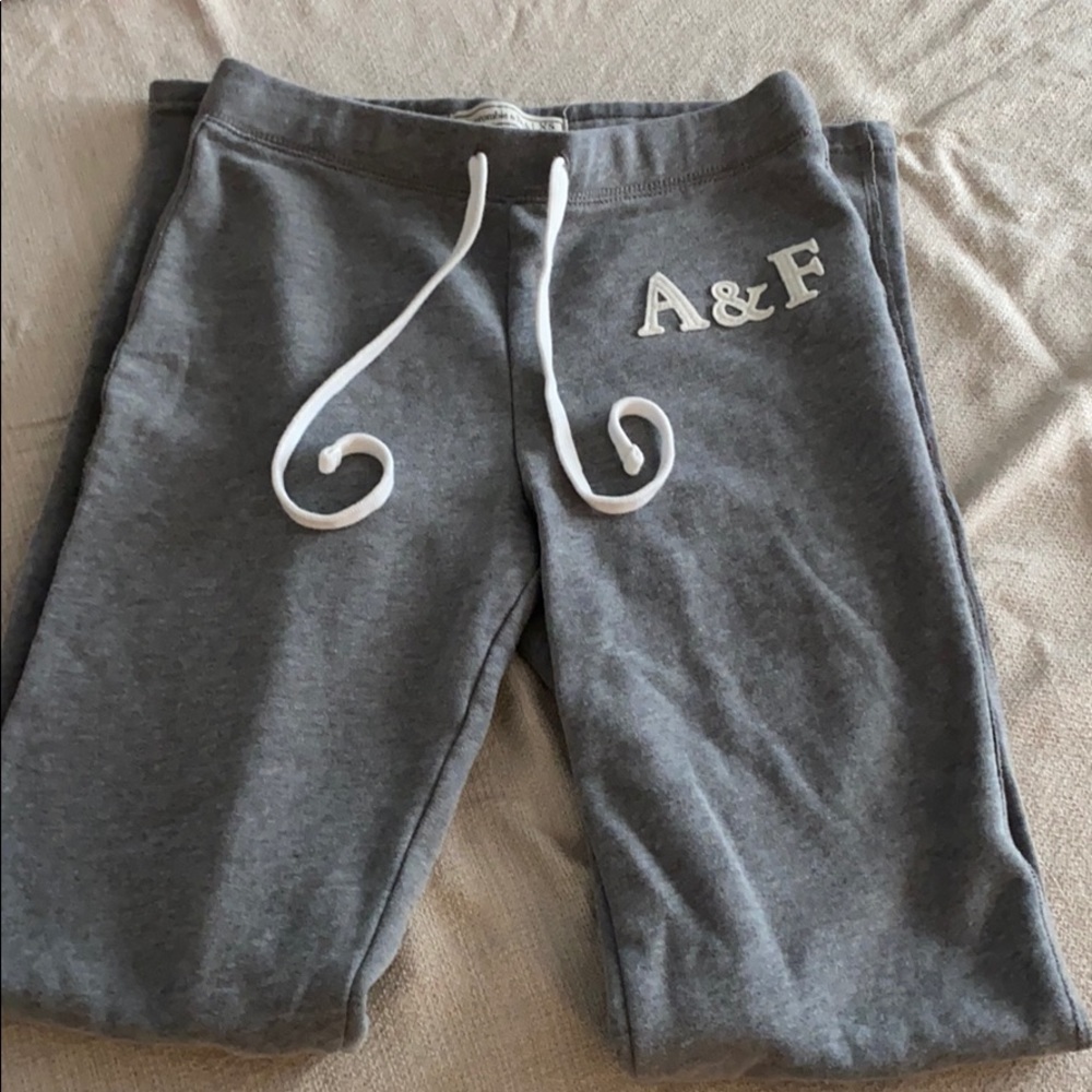 Grey Abercrombie & Fitch lounge pants